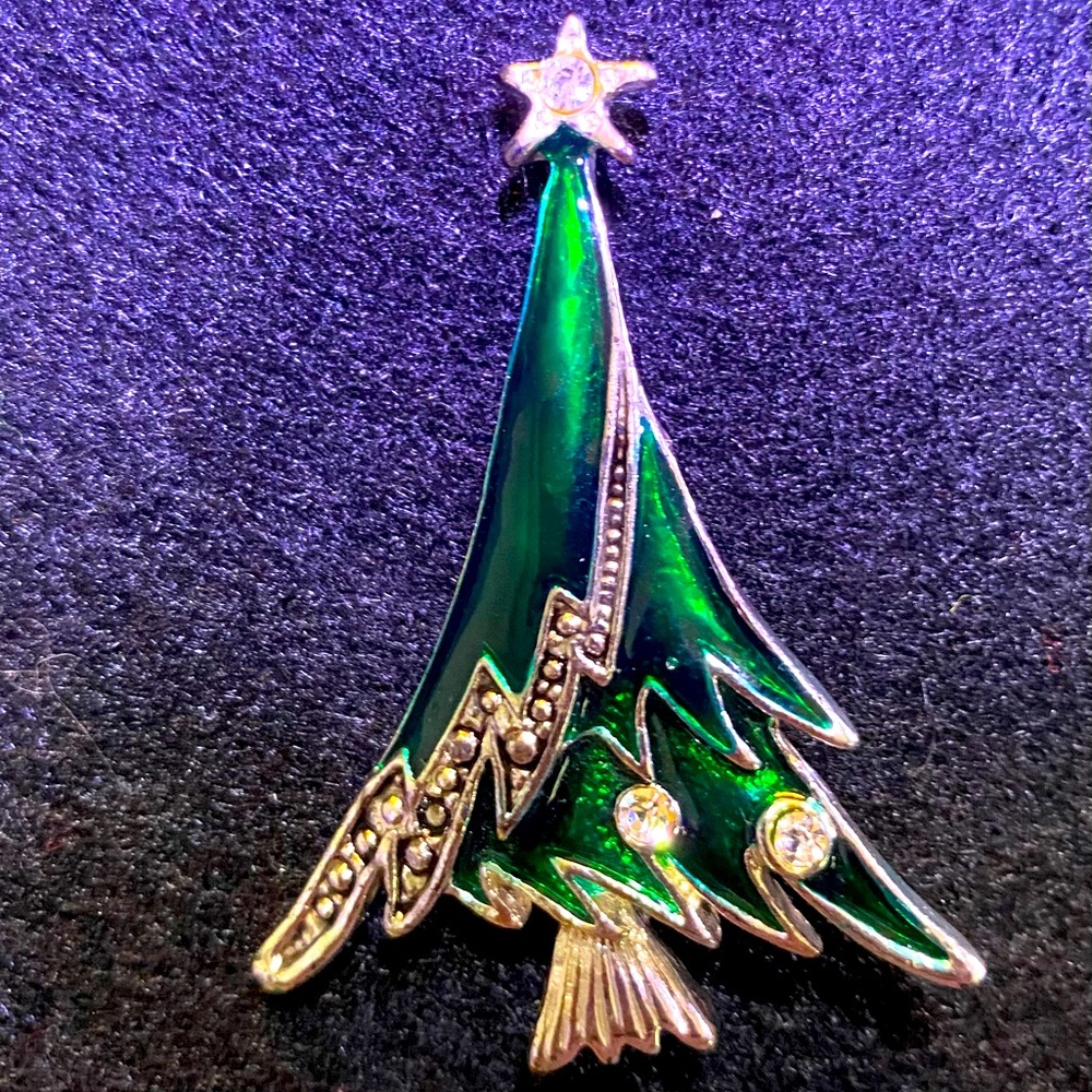 Snazzy Green Enamel Christmas Tree Pin